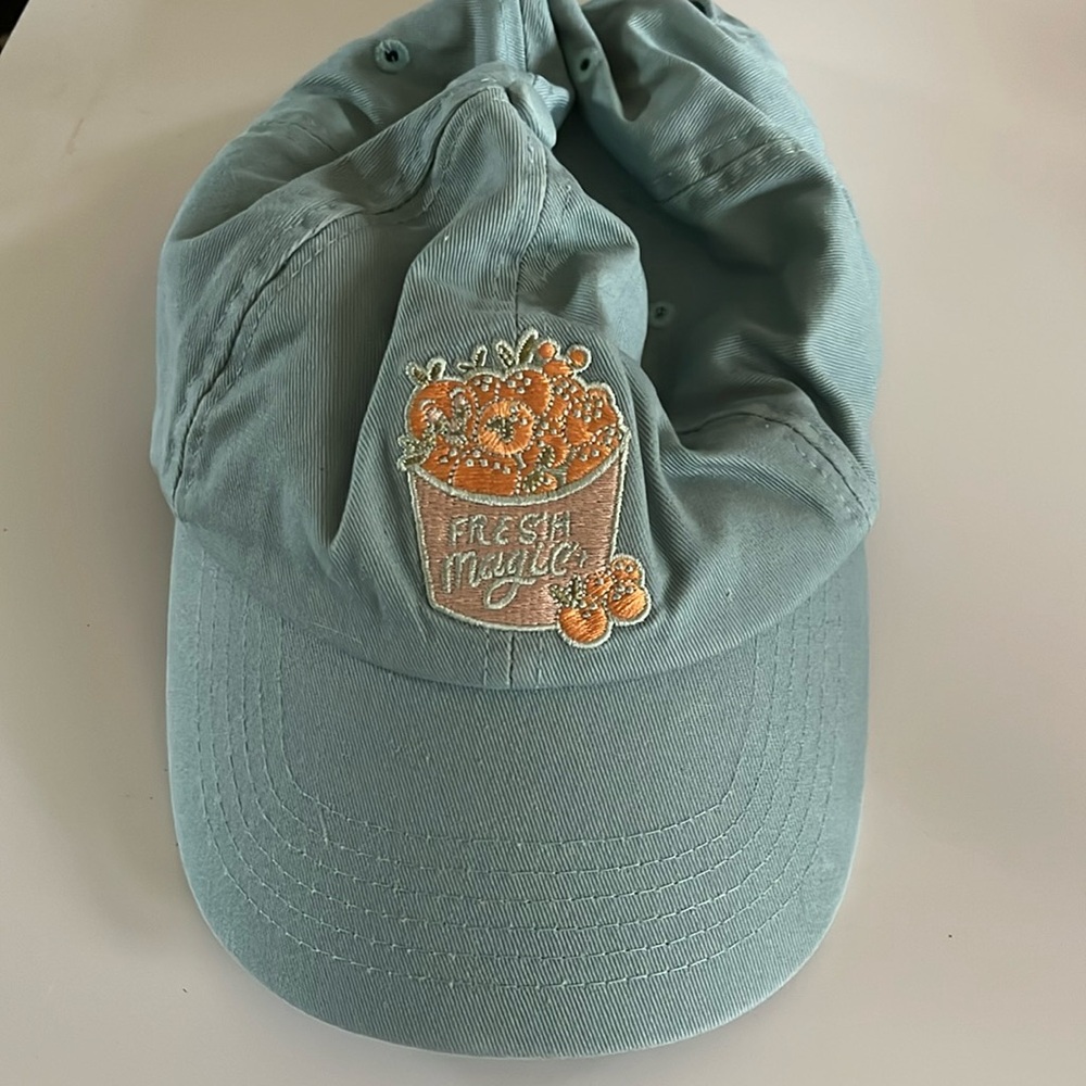 Fresh Magic Orange Bird hat